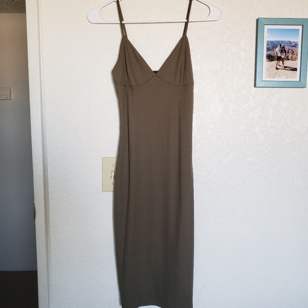 Olive body con midi dress